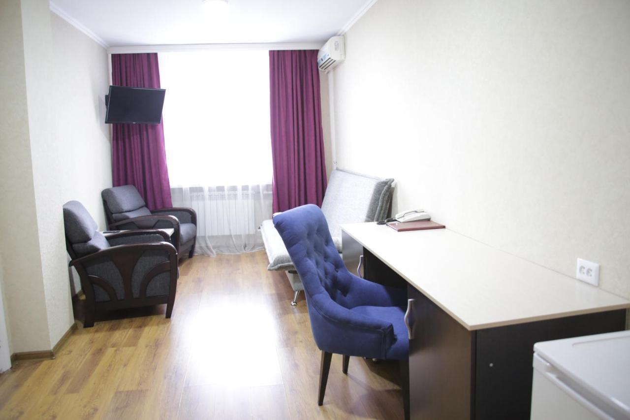 City Hotel Ustʼ-Kamenogorsk Exterior foto