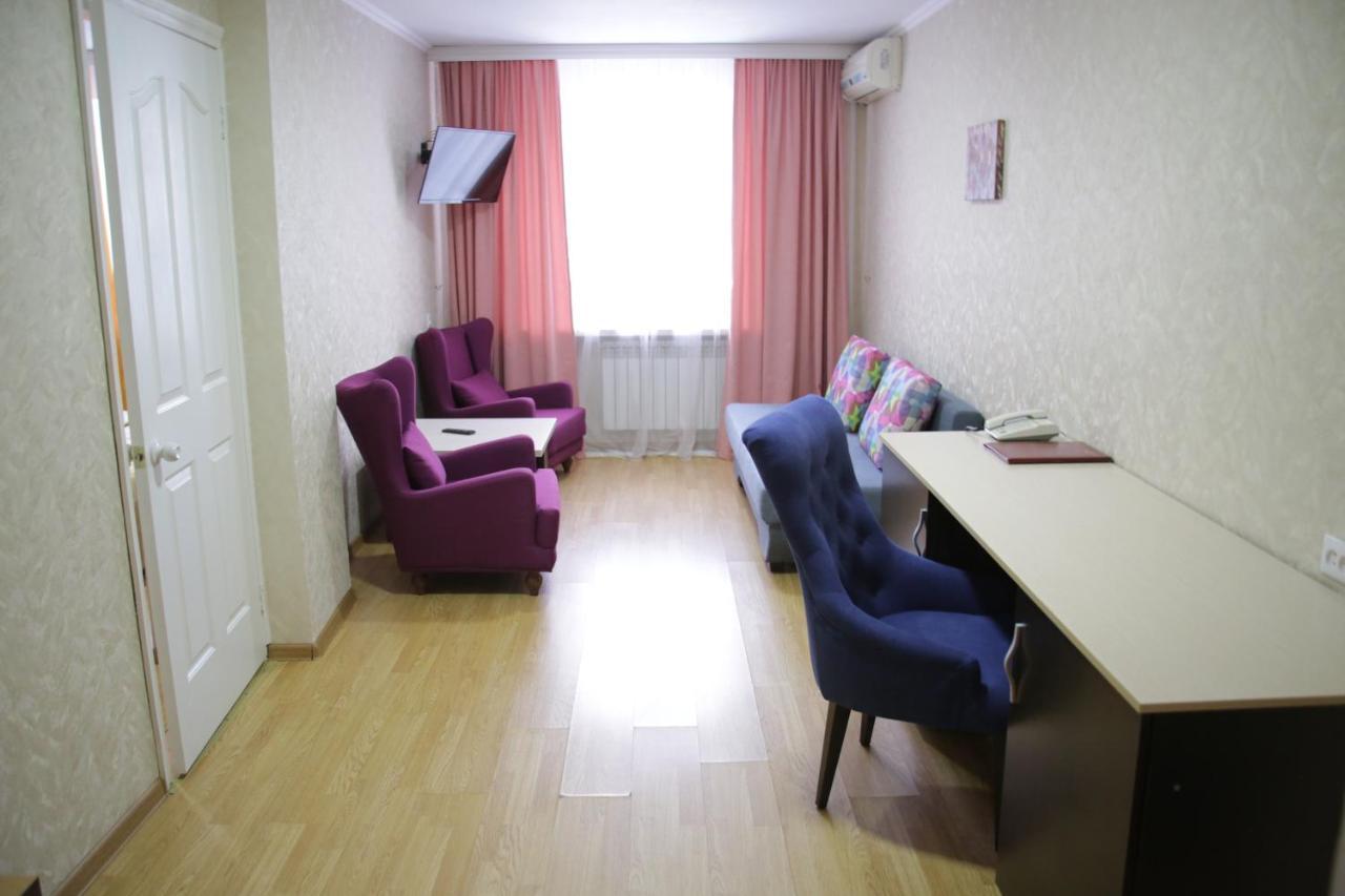 City Hotel Ustʼ-Kamenogorsk Exterior foto